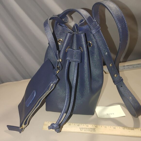 Hide Zabari Navy Blue Drawstring Bucket Bag Detachable Pouch Adjustable Strap - Picture 2 of 8